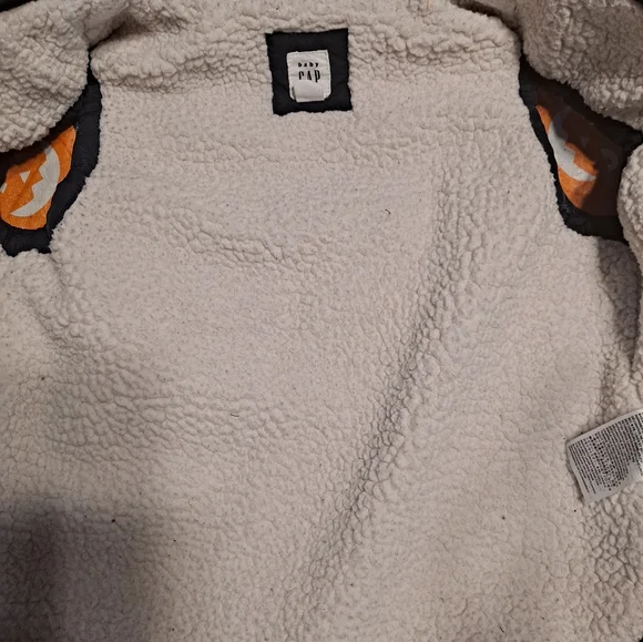 Gap Vest - Picture 3 of 4